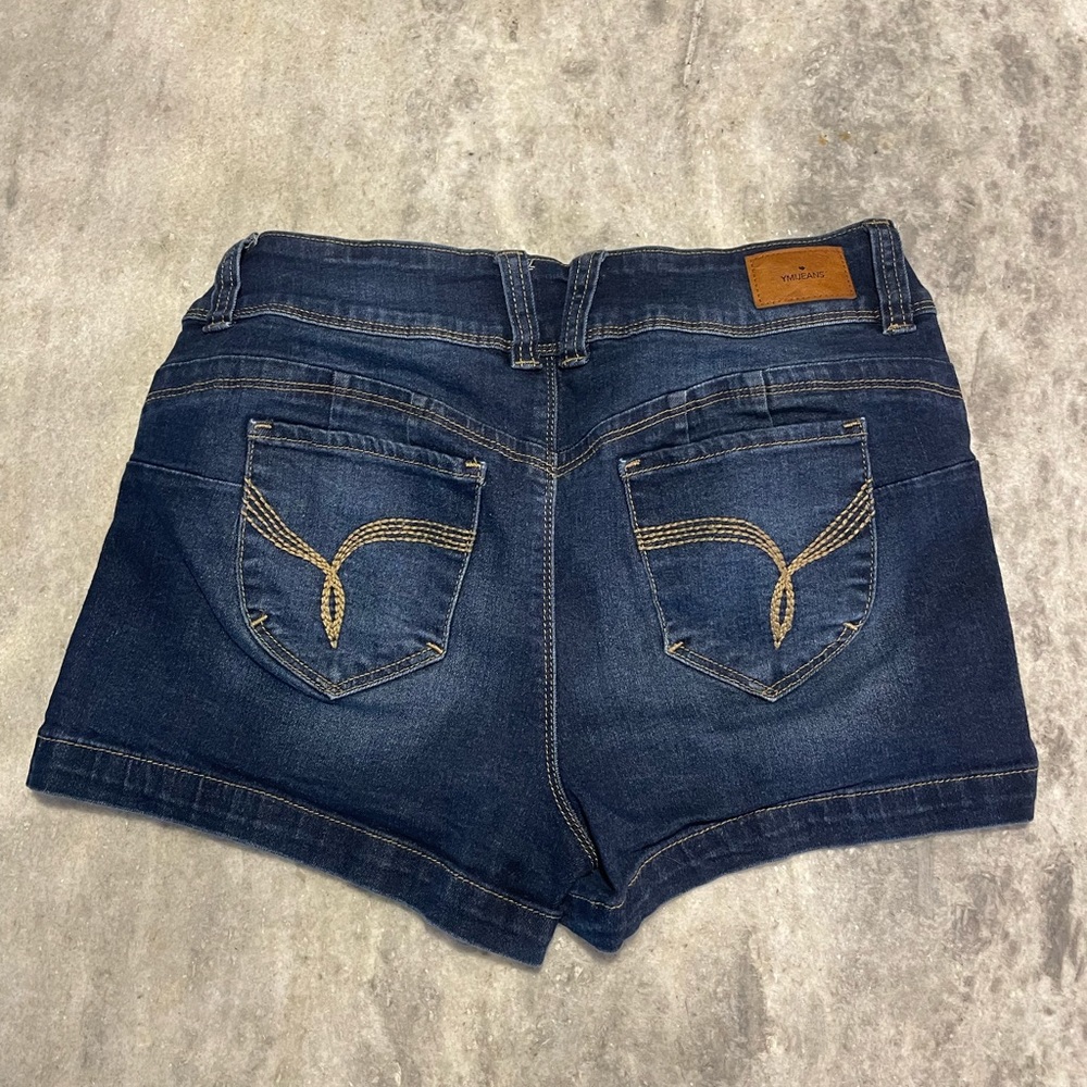 Wanna Betta Butt? Women’s Distressed Shorts, Size 9/29